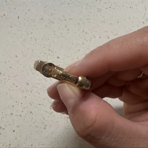 TRIFARI VINTAGE EARRINGS - Picture 3 of 4